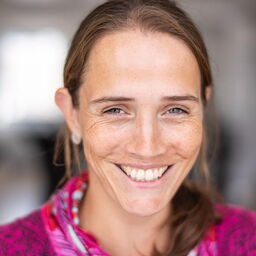 Stephanie Süper Portrait